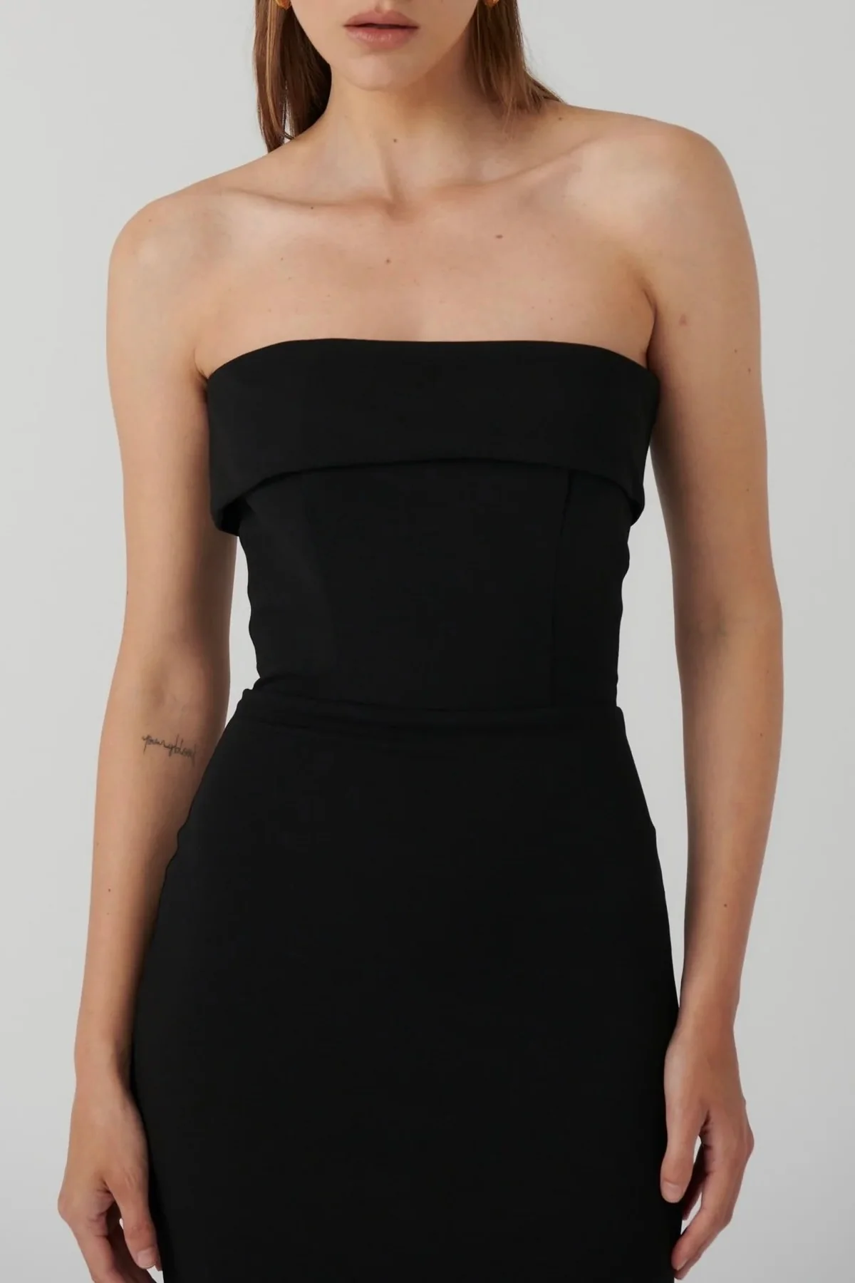 Effie Kats Monroe Gown - Black - Image 4