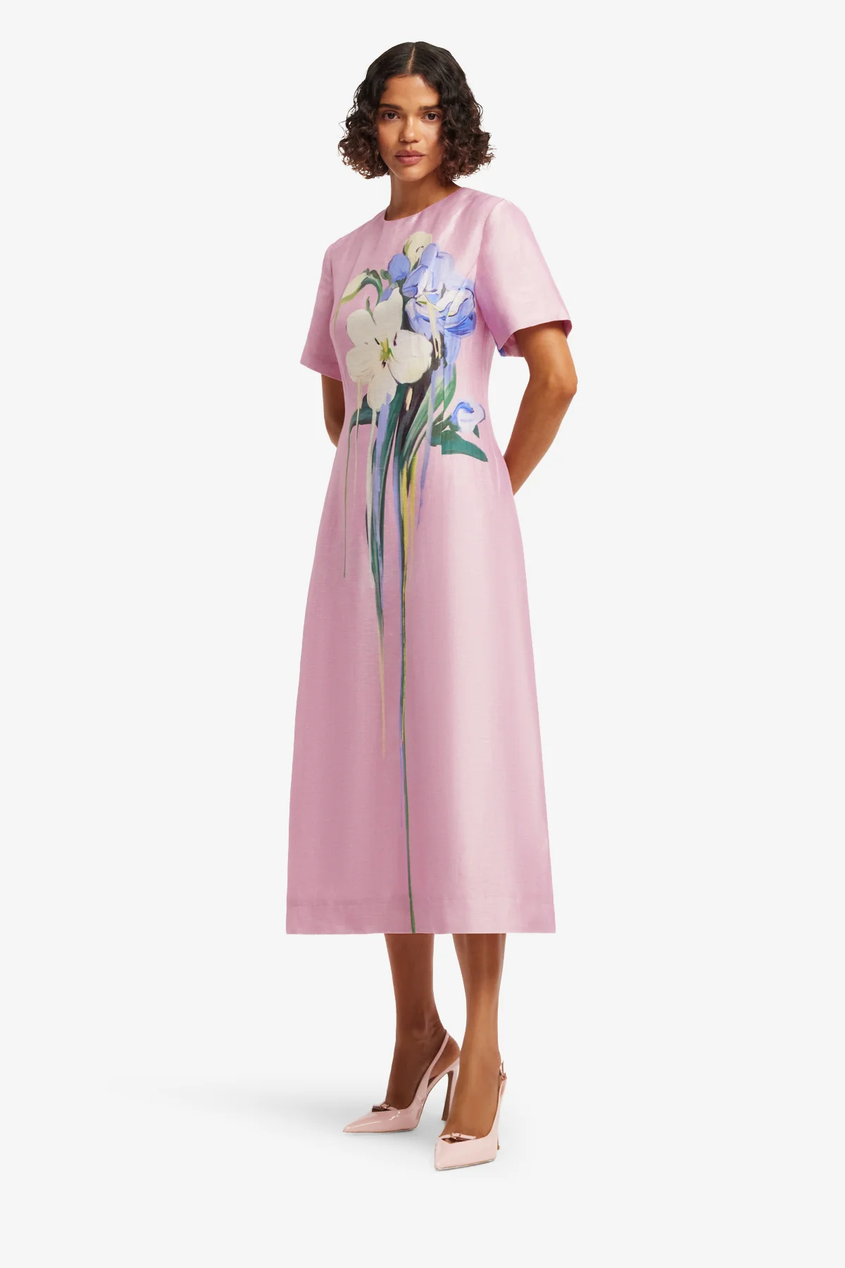 Leo Lin Caroline Short Sleeve Midi Dress - Bouquet Print in Pastel Pink - Image 3