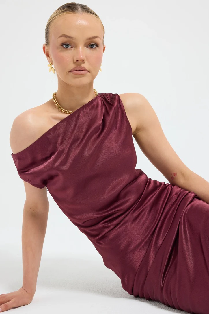 Pasduchas Quin Shoulder Maxi Dress - Cherries Jubilee - Image 4