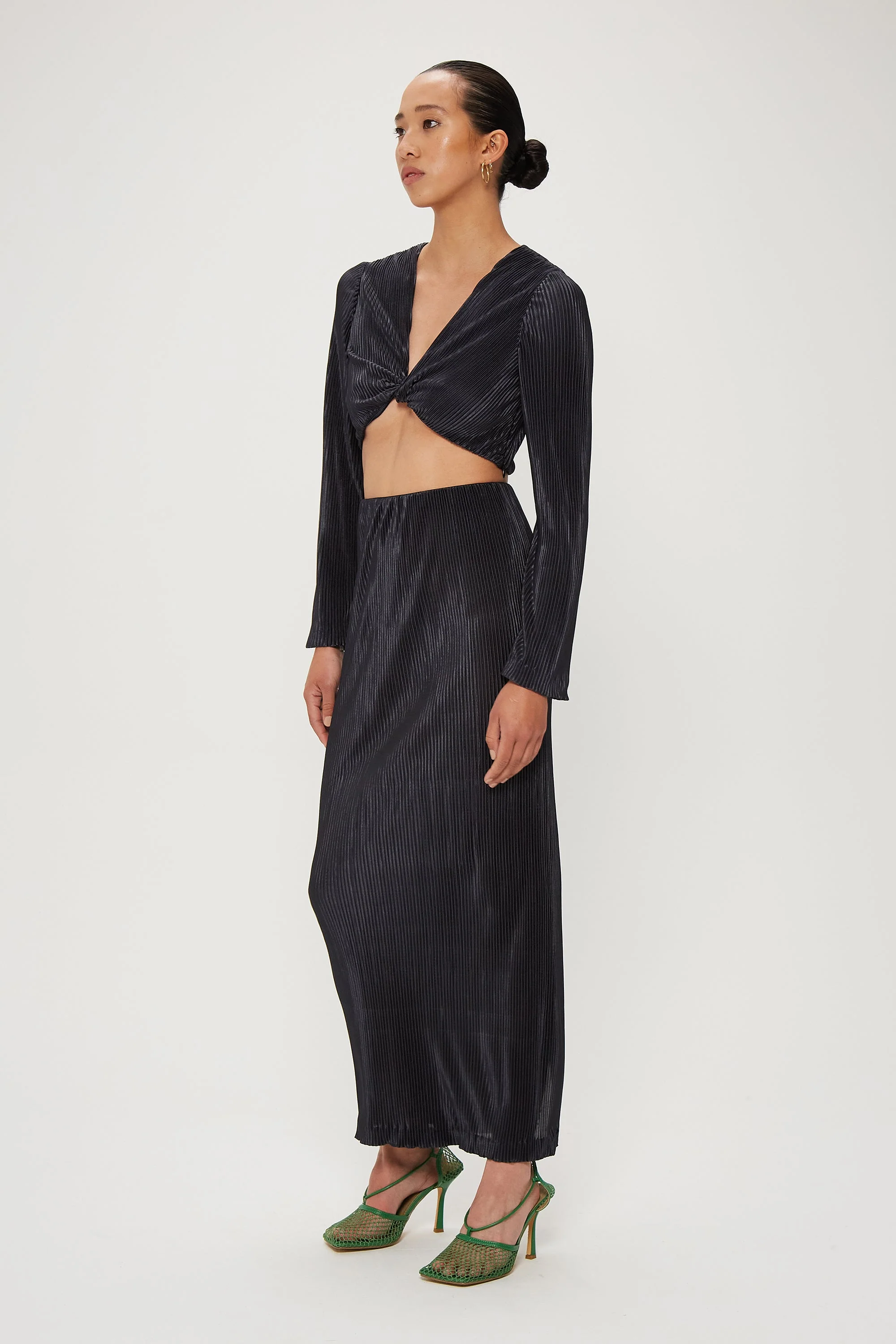 Third Form Meet The Sky Pleat Maxi Skirt - Midnight - Image 2